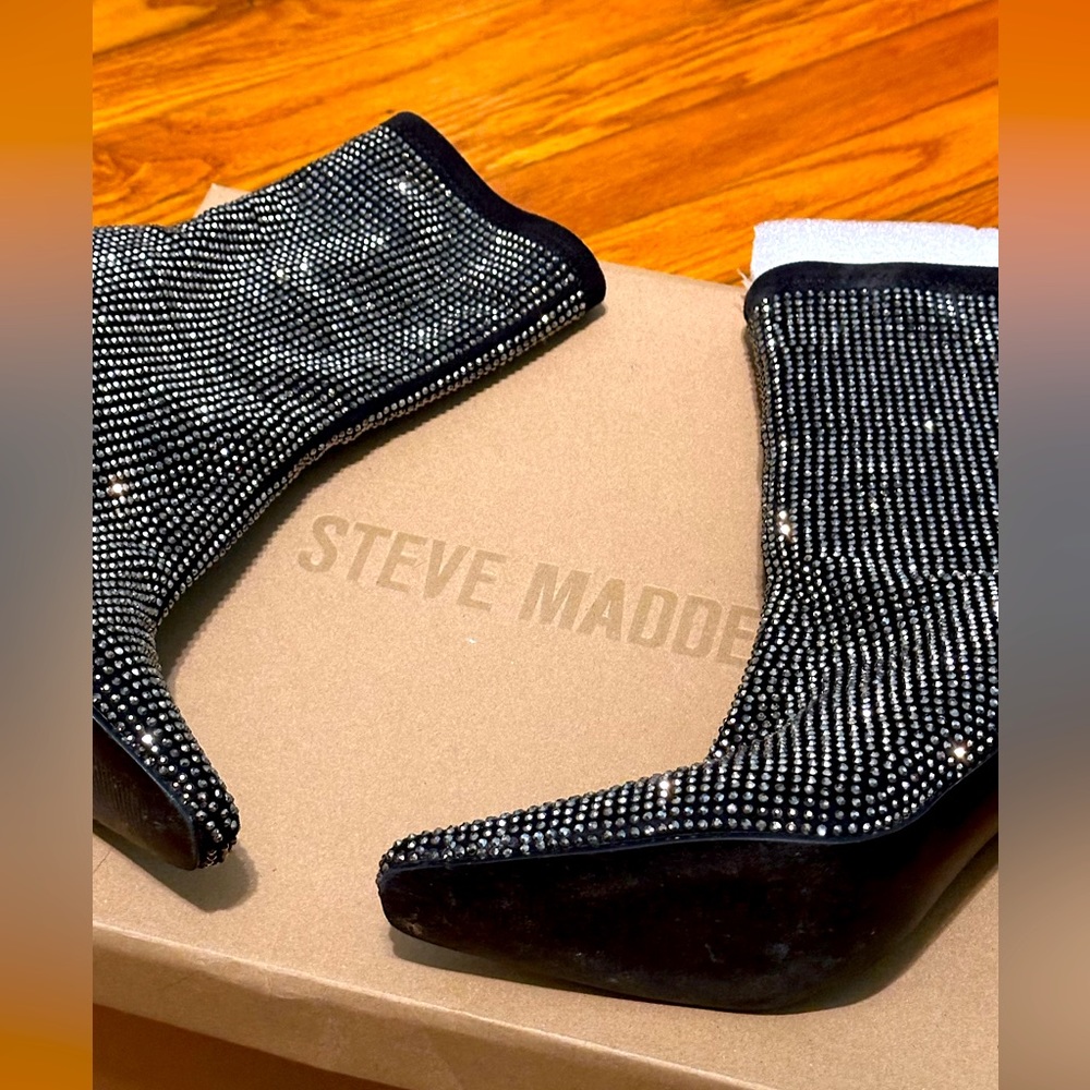 Silver studded Steve Madden zip up ankle boots